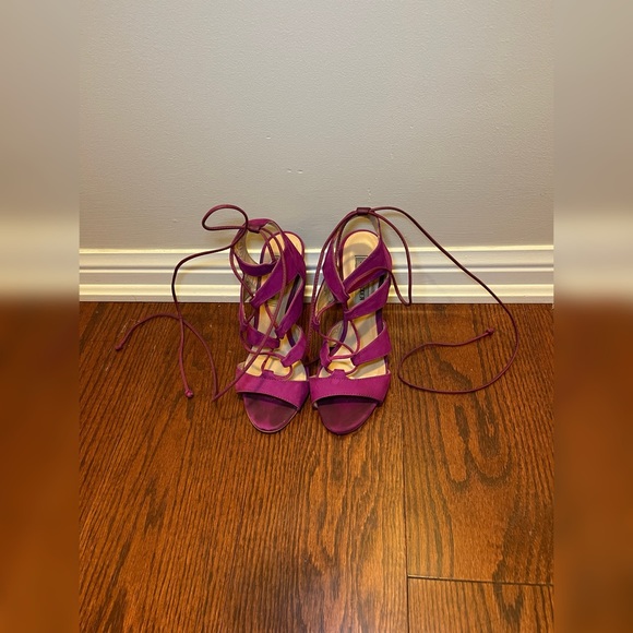 Magenta Steve Madden lace up heels - Picture 4 of 5
